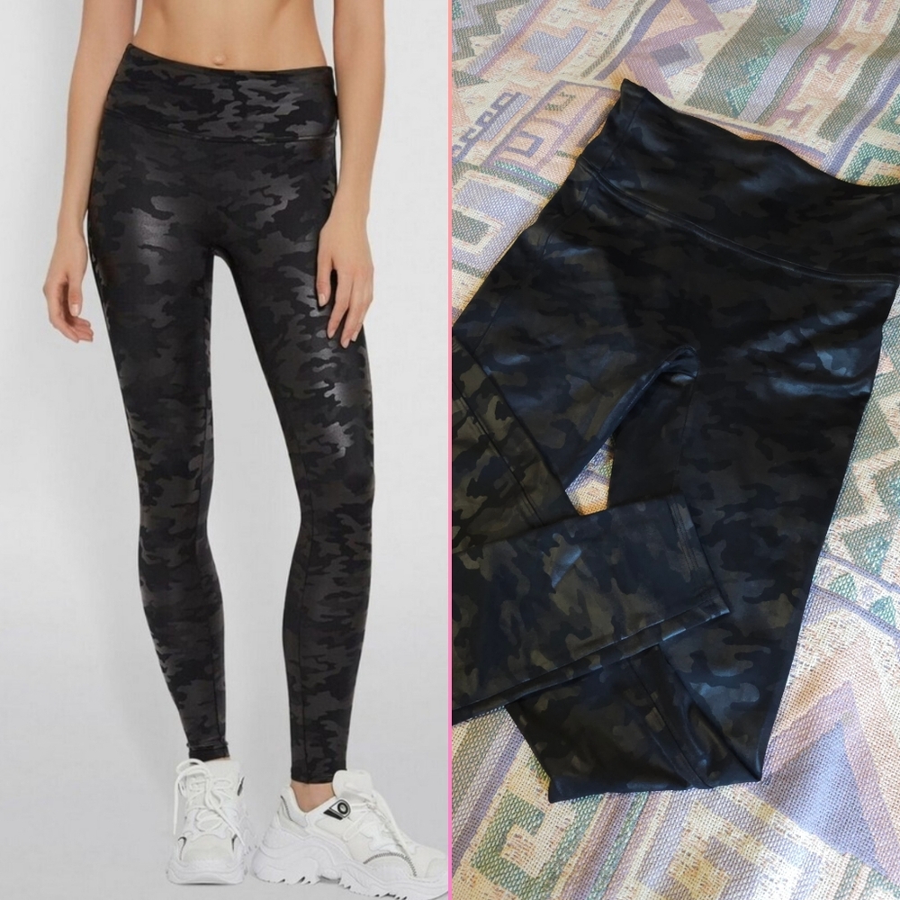 Spanx Camo Leggings Size Small